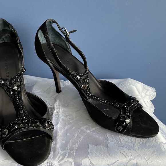 Portia sandals, size 8 - Picture 2 of 3